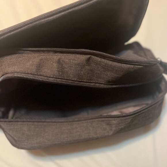 Every Man’s Jack Travel Bag - Picture 7 of 7